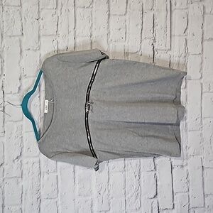Zipper chest open edgy tee